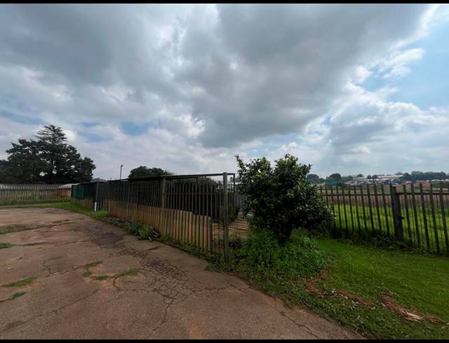 LAND FOR SALE IN BREDELL